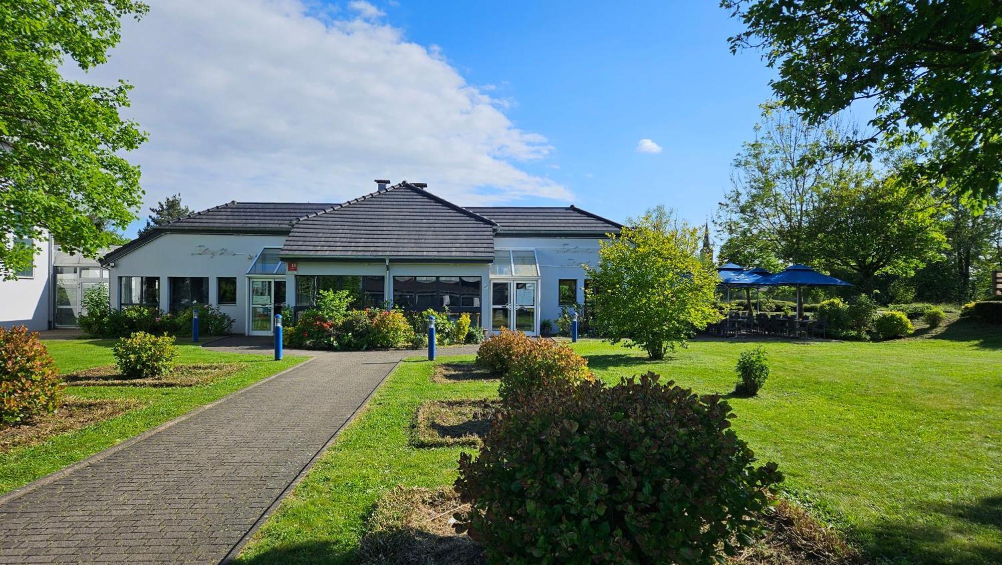 Hotel Restaurant La Tour Romaine - Haguenau - Strasbourg Nord Schweighouse-sur-Moder Exterior foto