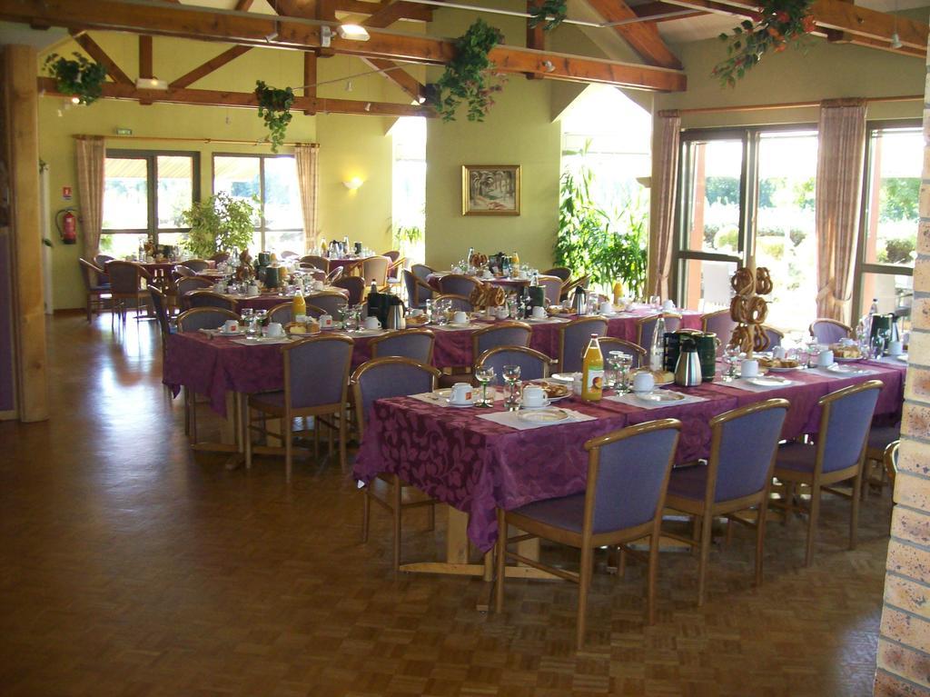 Hotel Restaurant La Tour Romaine - Haguenau - Strasbourg Nord Schweighouse-sur-Moder Exterior foto